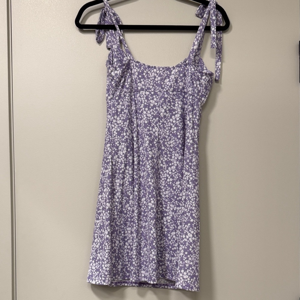 Lush NWOT Lavender Floral Mini Dress Size M - Picture 3 of 3